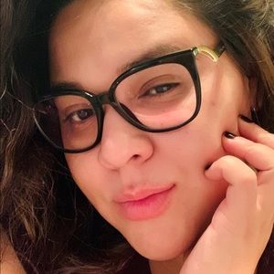 Meet your Posher, Dulce